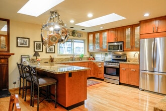 Building Photo - Furnished Single Story Home West of the Freeway