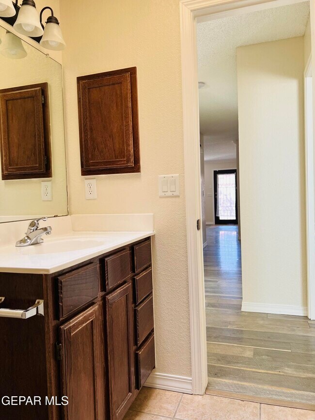 Building Photo - 14424 Jacinto Ramos Ave