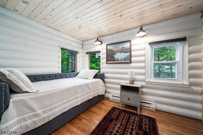 Building Photo - 30 Onteora Rd