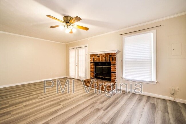 Building Photo - 812 Tuition Ct