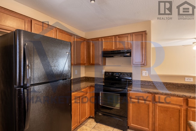 Building Photo - 4Bed/3Bath Home in Maricopa! $1599 MOVE-IN...