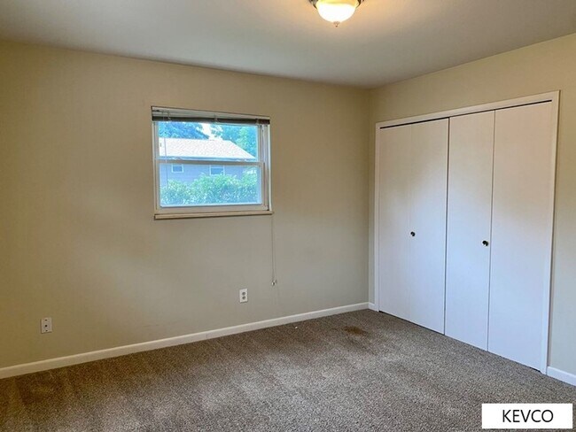 Building Photo - Three Bedroom House Near CSU Vet School