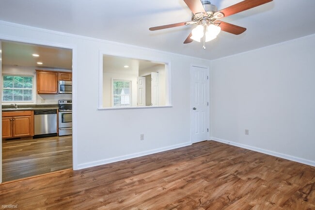 Building Photo - 3 br, 1 bath House - 3600 Green Creek Rd