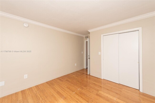 Building Photo - 201 Galen Dr
