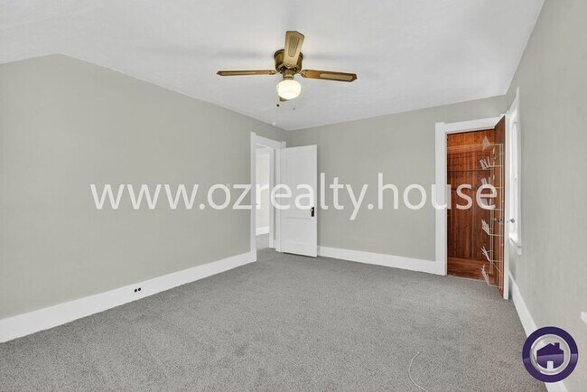 Building Photo - 1105 Ketcham Ave