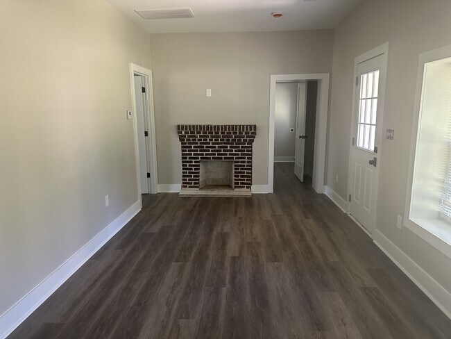 Building Photo - 261 Miller Line