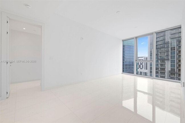 Building Photo - 300 Biscayne Blvd Way