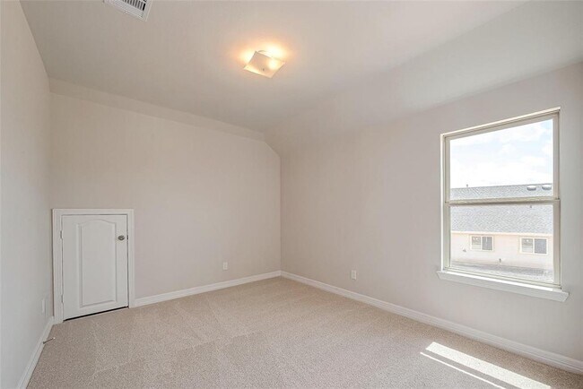 Building Photo - 32419 Fly Fish Wy