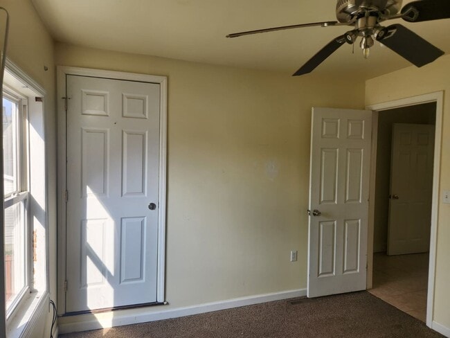 Building Photo - 413-415 N. 6th Avenue