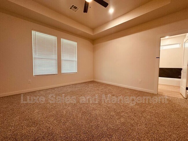 Building Photo - 8229 NW 163rd Ter