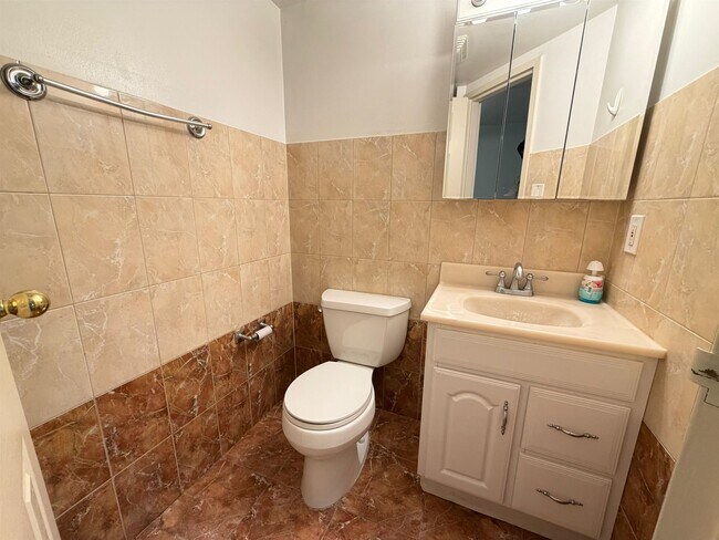 Building Photo - 10 Palisade Ave