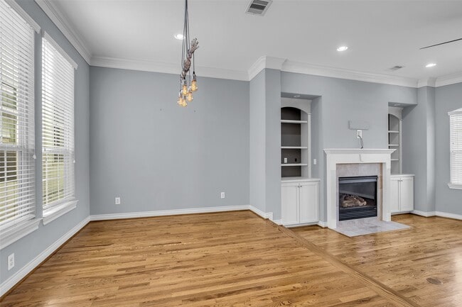 Building Photo - 5724 Kansas St