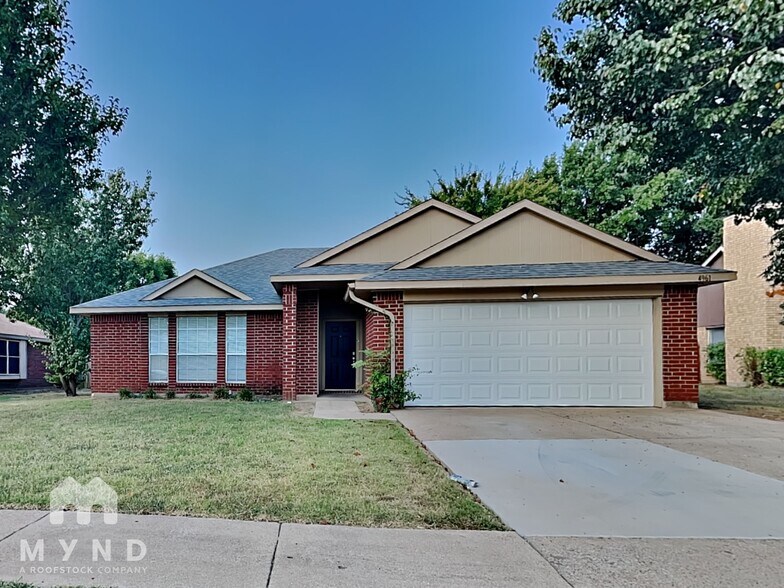 Primary Photo - 4961 Briar Oaks Ln