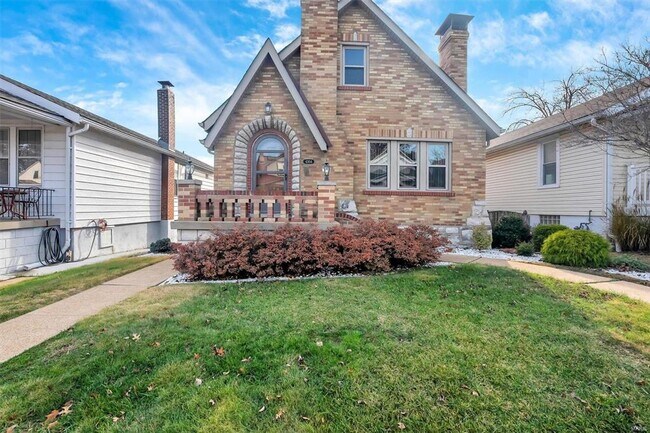 Primary Photo - 6304 Bradley Ave