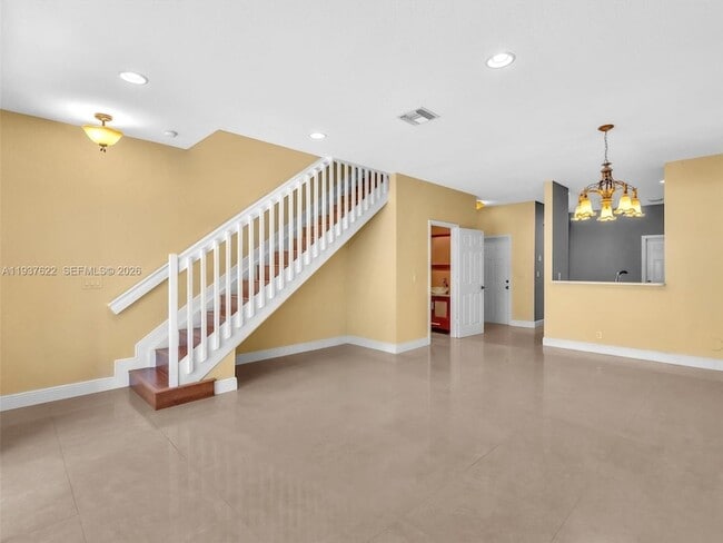 Building Photo - 3878 Tree Top Dr