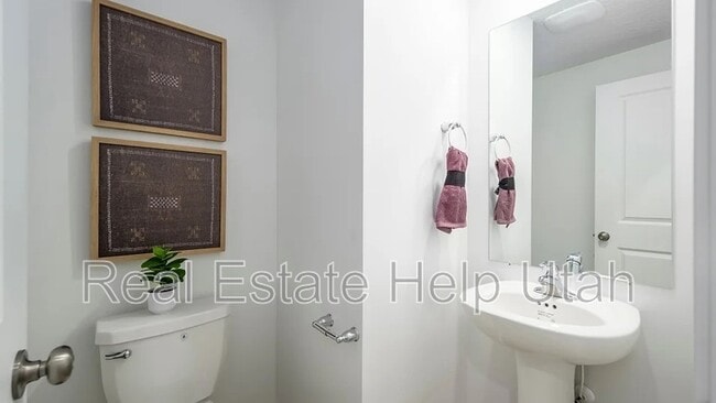 Building Photo - 1549 Charmer Ln