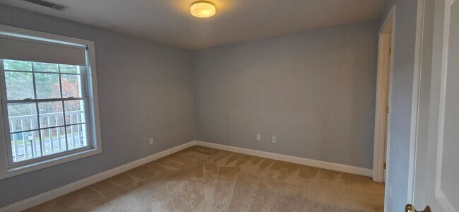 Building Photo - PENDING - 2 Bedroom 2 Bath Unit-Available Now!