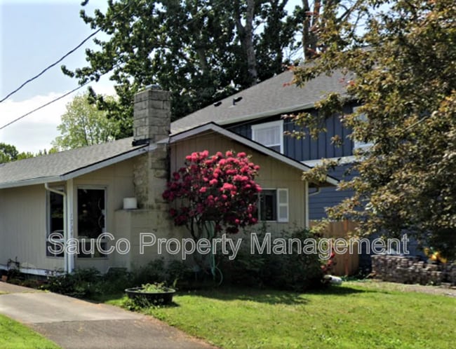 Building Photo - 1734 NE Bryant St