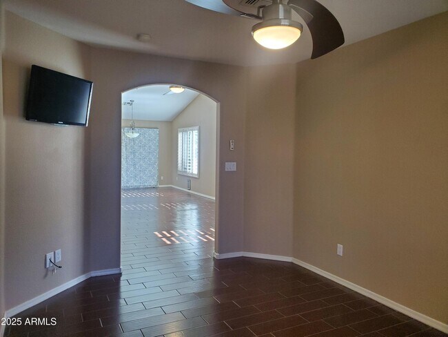 Building Photo - 12059 N 110th St