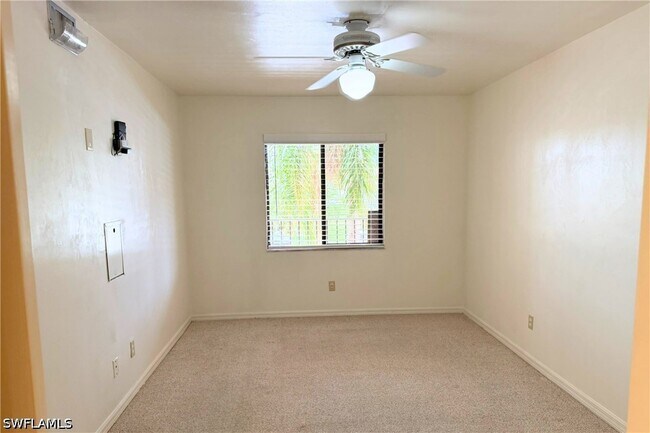 Building Photo - 7360 St Ives Way