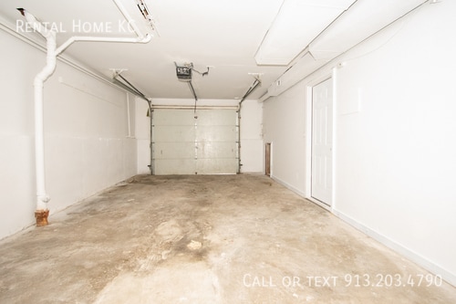 Building Photo - 9009 W 78th Cir