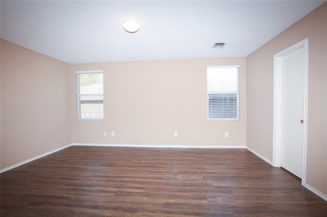Building Photo - 1200 Willow Tree Dr