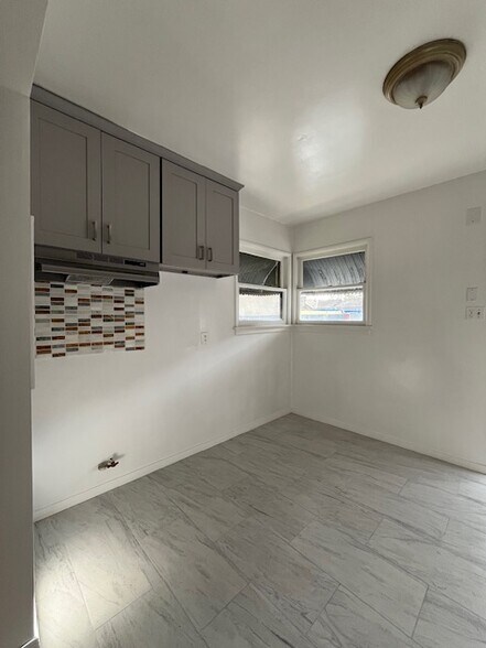 Building Photo - 1773 N Allen Ave