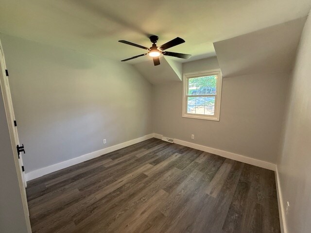 Building Photo - 305 Rollingwood Rd