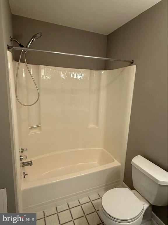 Building Photo - 1145 Pheasant Dr N