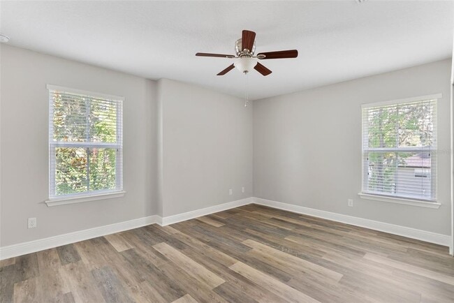 Building Photo - 730 Cordova Dr