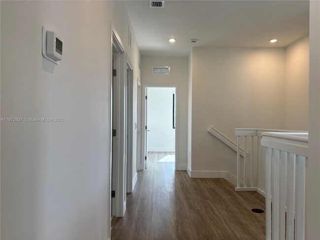Building Photo - 34530 SW 190th Ave