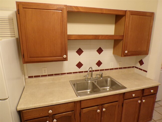 Building Photo - 3416 Morrison St