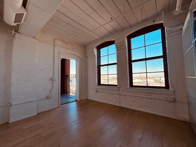 Building Photo - 430 Fairmount Ave