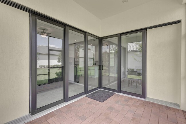 Building Photo - 357 SE Filoli Dr