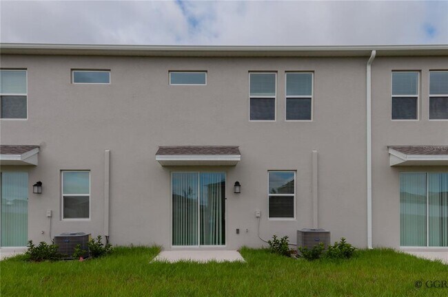 Building Photo - 3149 Laurent Lp