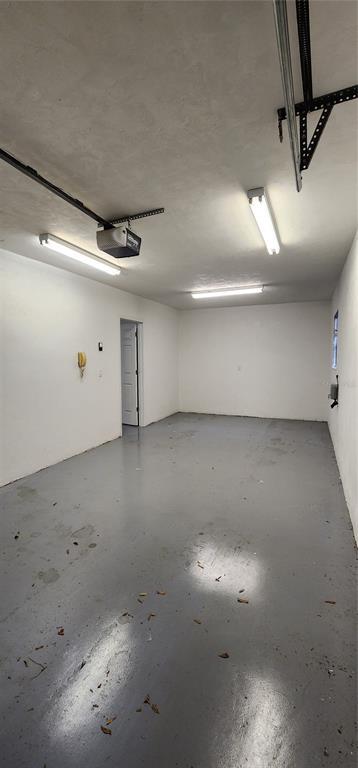 Building Photo - 25335 SW 17th Ave