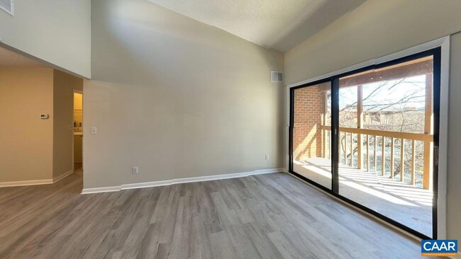 Building Photo - 111 Turtle Creek Rd