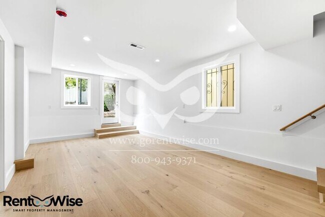 Building Photo - 1 Marview Way