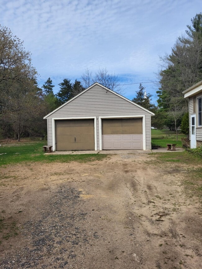 Building Photo - 11126 Cumberland Rd