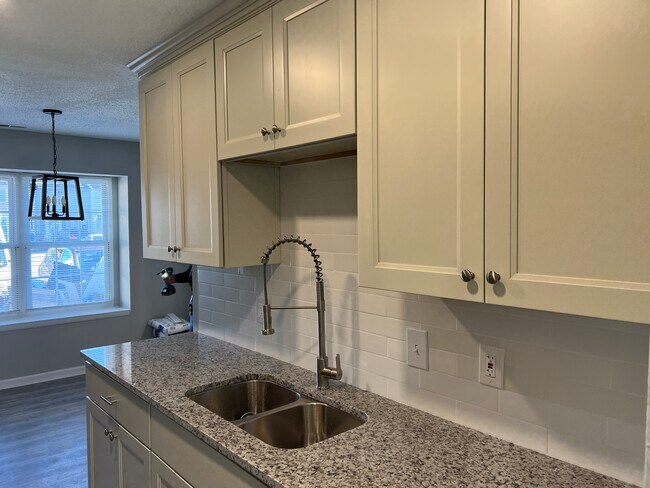 Building Photo - 1109 Netherland Ct