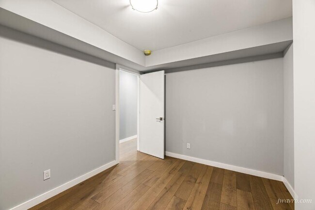 Building Photo - 622 Haight St
