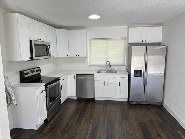 Building Photo - 2122 Mara Ct