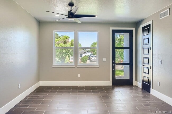 Building Photo - Beautiful newly built 2 bed, 2 bath home