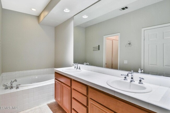 Building Photo - 115 Via Aldea