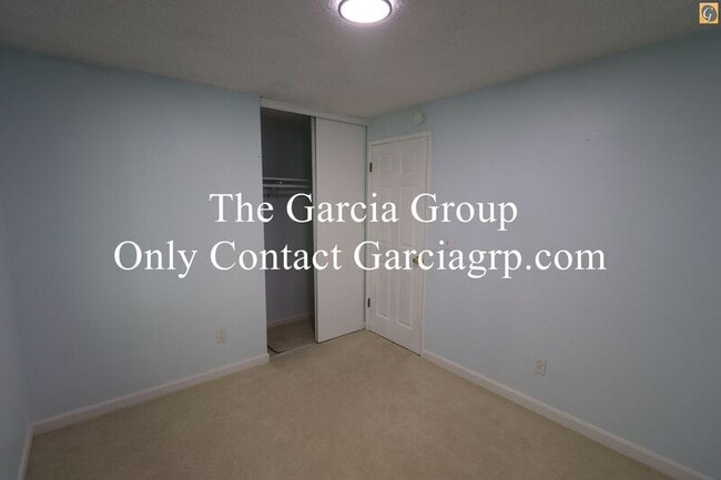 Building Photo - 4505 NE Emerson St