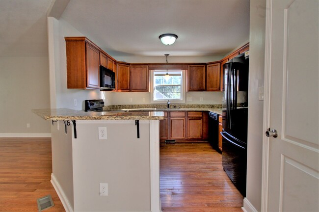 Building Photo - Beautiful 4 Bedroom Home in Sneads Ferry w...