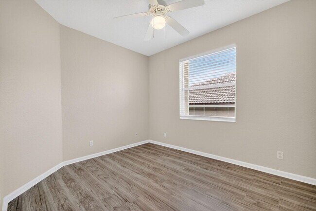 Building Photo - 2237 Newport Isles Blvd