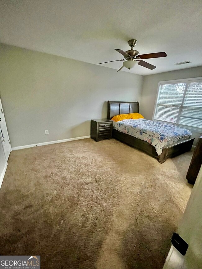 Building Photo - 500 Tulip Ln