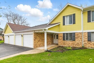 Building Photo - 317 Memory Ln