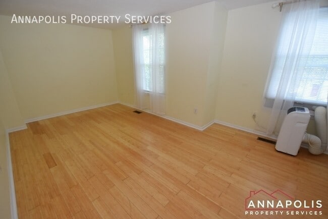 Building Photo - 1245 Seminole Dr